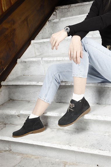 Kadın Antrasit Süet Kauçuk Taban Hakiki Deri Bot