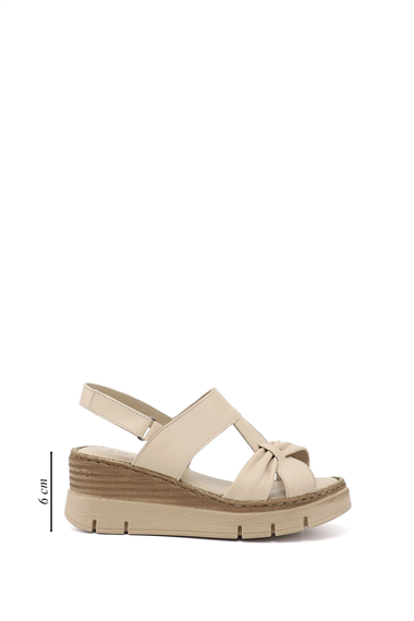 Kadın Bej Dolgu Topuklu Hakiki Deri Sandalet