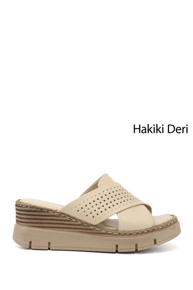 Kadın Bej Dolgu Topuklu Hakiki Deri Terlik