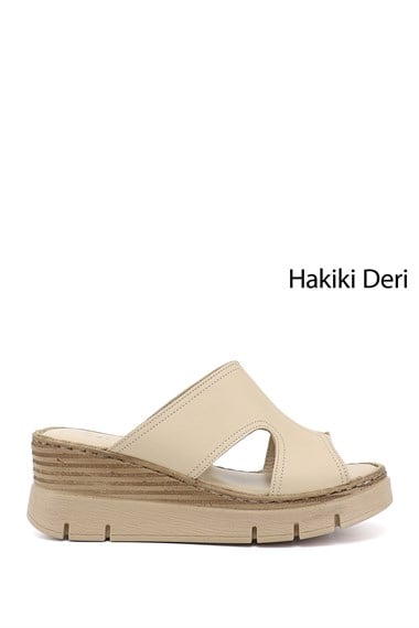 Kadın Bej Dolgu Topuklu Hakiki Deri Terlik