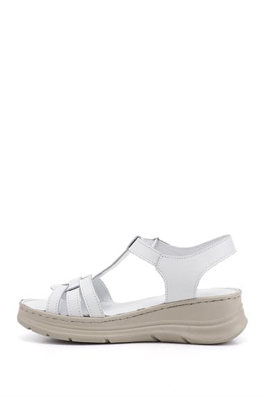 Kadın Beyaz Cırt Bantlı Dolgu Topuk Hakiki Deri Sandalet