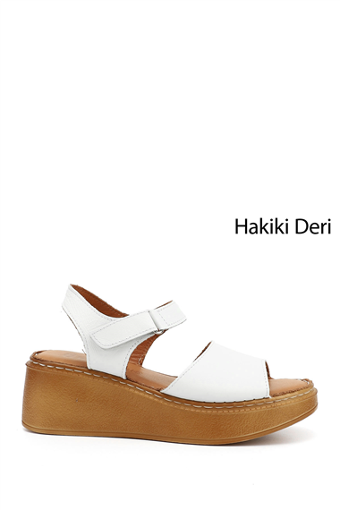 Kadın Beyaz Dolgu Taban Hakiki Deri Sandalet