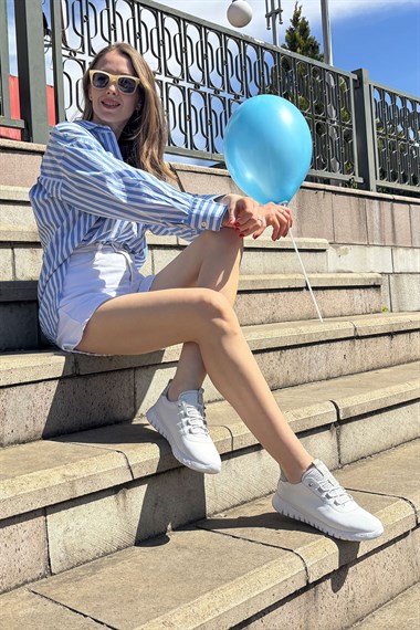 Kadın Beyaz Dolgu Taban Lastik Bağcıklı Hakiki Deri Sneaker