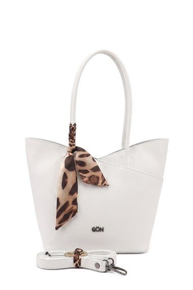 Women’s White Shoulder Bag with Puppy