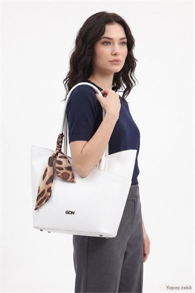 Women’s White Shoulder Bag with Puppy