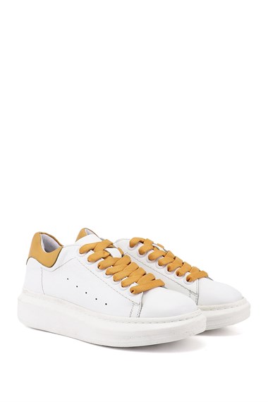 Kadın Beyaza Hardal Bağcıklı Dolgu Taban Hakiki Deri Sneaker