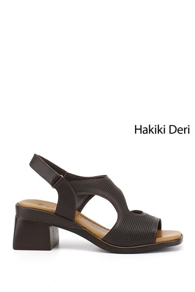 Kadın Kahve Antik Baskılı Kalın Topuklu Hakiki Deri Sandalet