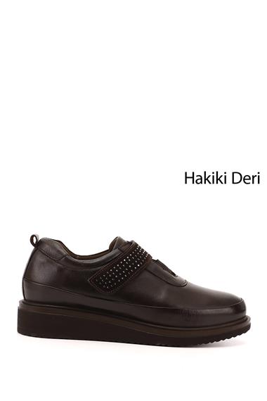 Kadın Kahverengi Dolgu Taban Taş Detaylı Hakiki Deri Ayakkabı