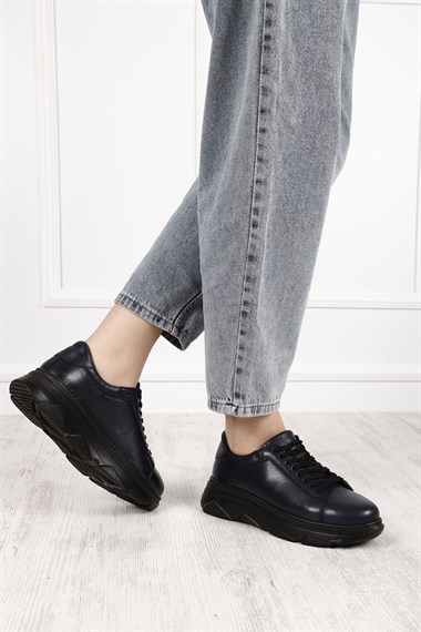 Kadın Lacivert Antik Bağcıklı Dolgu Taban Hakiki Deri Sneaker