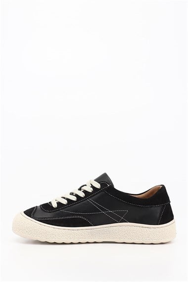 Kadın Siyah Bağcıklı Hakiki Deri Sneaker