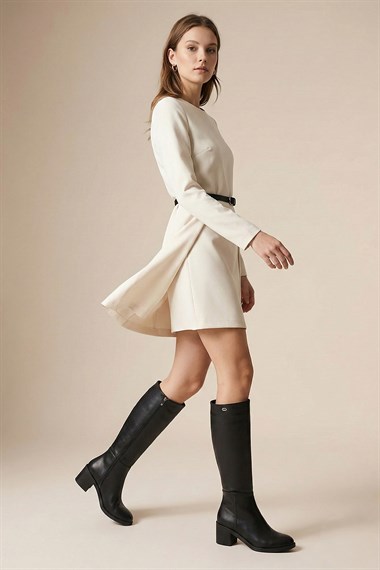 Womens Black Zippered Chunky Heel Boots