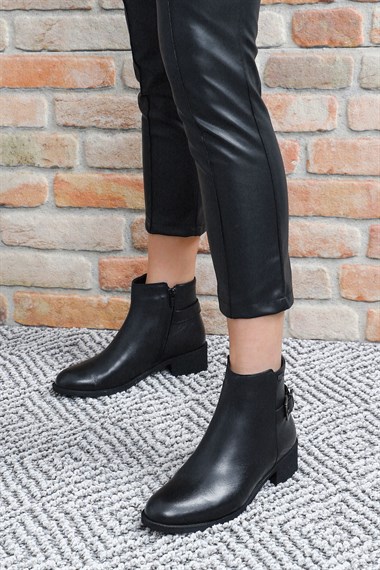 Womens Black Zippered Thick Heel Genuine Leather Boots
