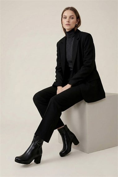 Womens Black Zippered Thick Heel Genuine Leather Boots