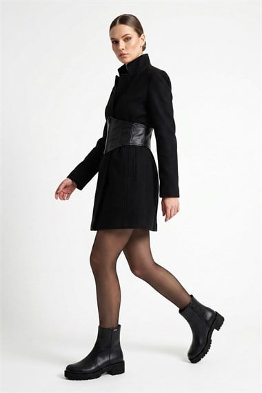 Womens Black Zippered Thick Heel Genuine Leather Boots