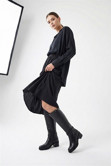 Womens Black Zippered Thick Heel Genuine Leather Boots