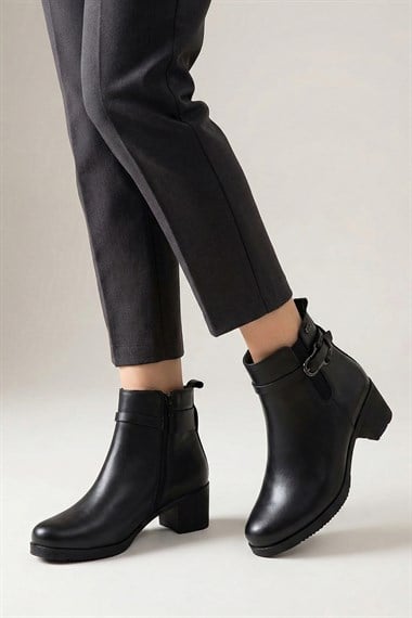 Kadın Siyah Fermuarlı Kalın Topuklu Hakiki Deri Bot