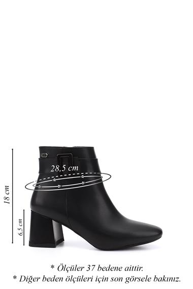 Womens Black Zippered Blunt Toe Thick Heel Boots
