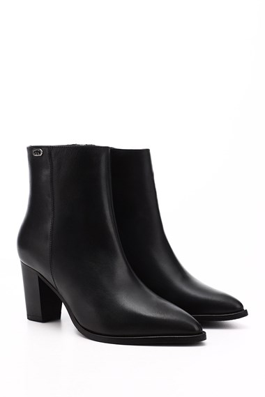 Womens Black Zippered Pointed Toe Genuine Leather Boots