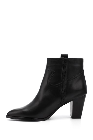 Womens Black Zippered Pointed Toe Genuine Leather Boots