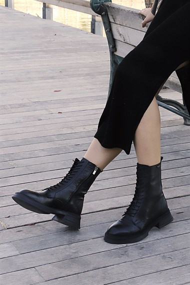 Kadın Siyah Floter Fermuarlı Kalın Taban Hakiki Deri Postal Bot