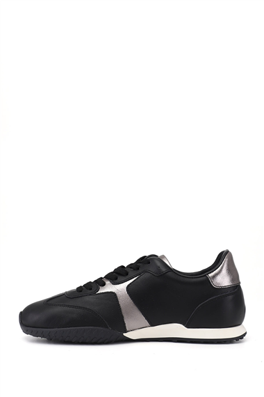 Kadın Siyah Lastik Bağcıklı Hakiki Deri Sneaker