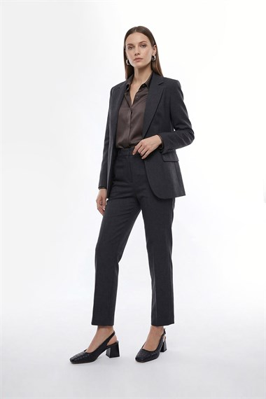 Kadın Siyah Orta Kalın Topuklu Arkası Açık Ayakkabı