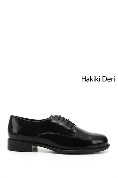 Kadın Siyah Rugan Bağcıklı Hakiki Deri Oxford Ayakkabı