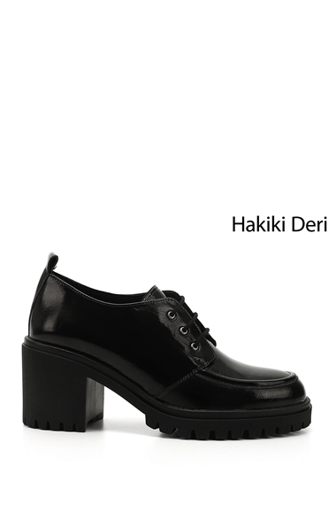 Kadın Siyah Rugan Bağcıklı Orta Kalın Topuklu Hakiki Deri Ayakkabı