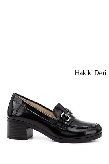 Kadın Siyah Rugan Kısa Kalın Topuklu  Hakiki Deri Ayakkabı