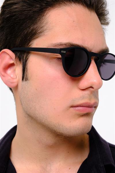 10134 Mat Siyah Erkek Güneş Gözlüğü