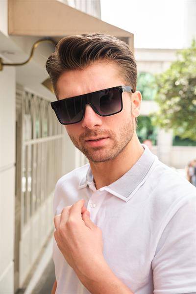 MV2037 Blok Cam Siyah Erkek Güneş Gözlüğü