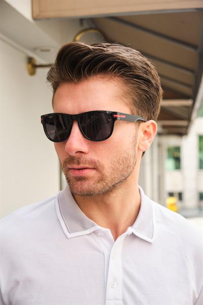 MV23053 Kırmızı Detay Siyah Erkek Güneş Gözlüğü