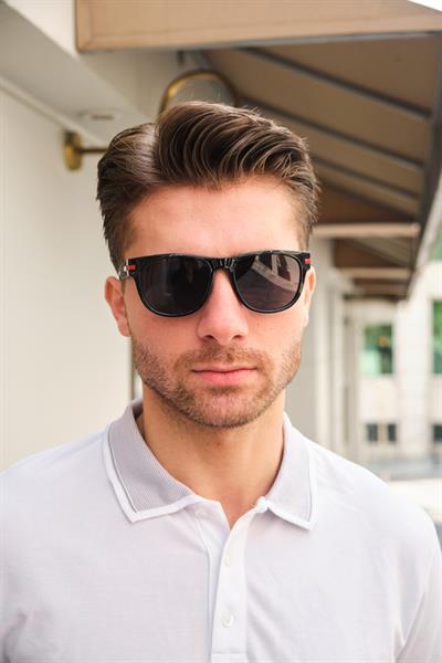 MV23053 Kırmızı Detay Siyah Erkek Güneş Gözlüğü