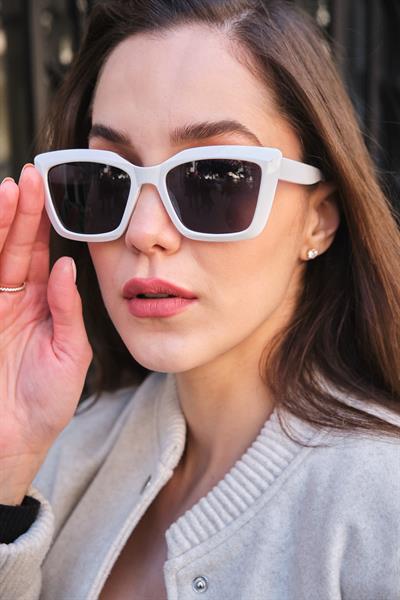 MV010128-2 Beyaz Kadın Güneş Gözlüğü
