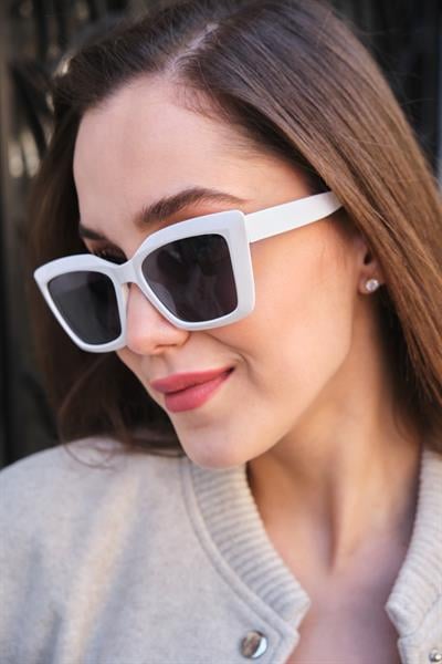 MV010128-2 Beyaz Kadın Güneş Gözlüğü