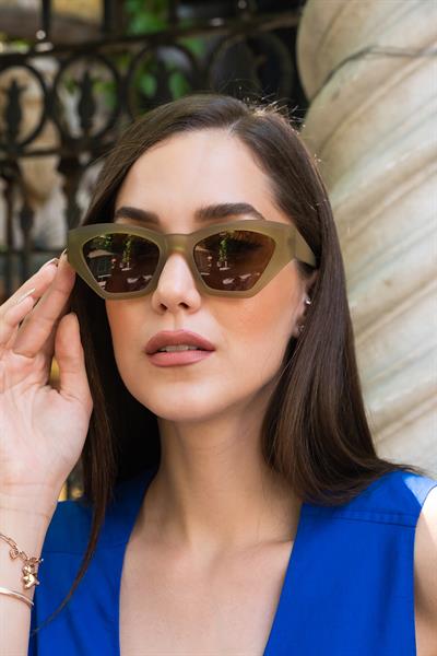 MV10954-1 Mat Yeşil Cat Kadın Güneş Gözlüğü