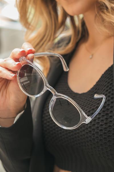 MV19886-6 Oval Şeffaf Çerçeve Kadın Güneş Gözlüğü