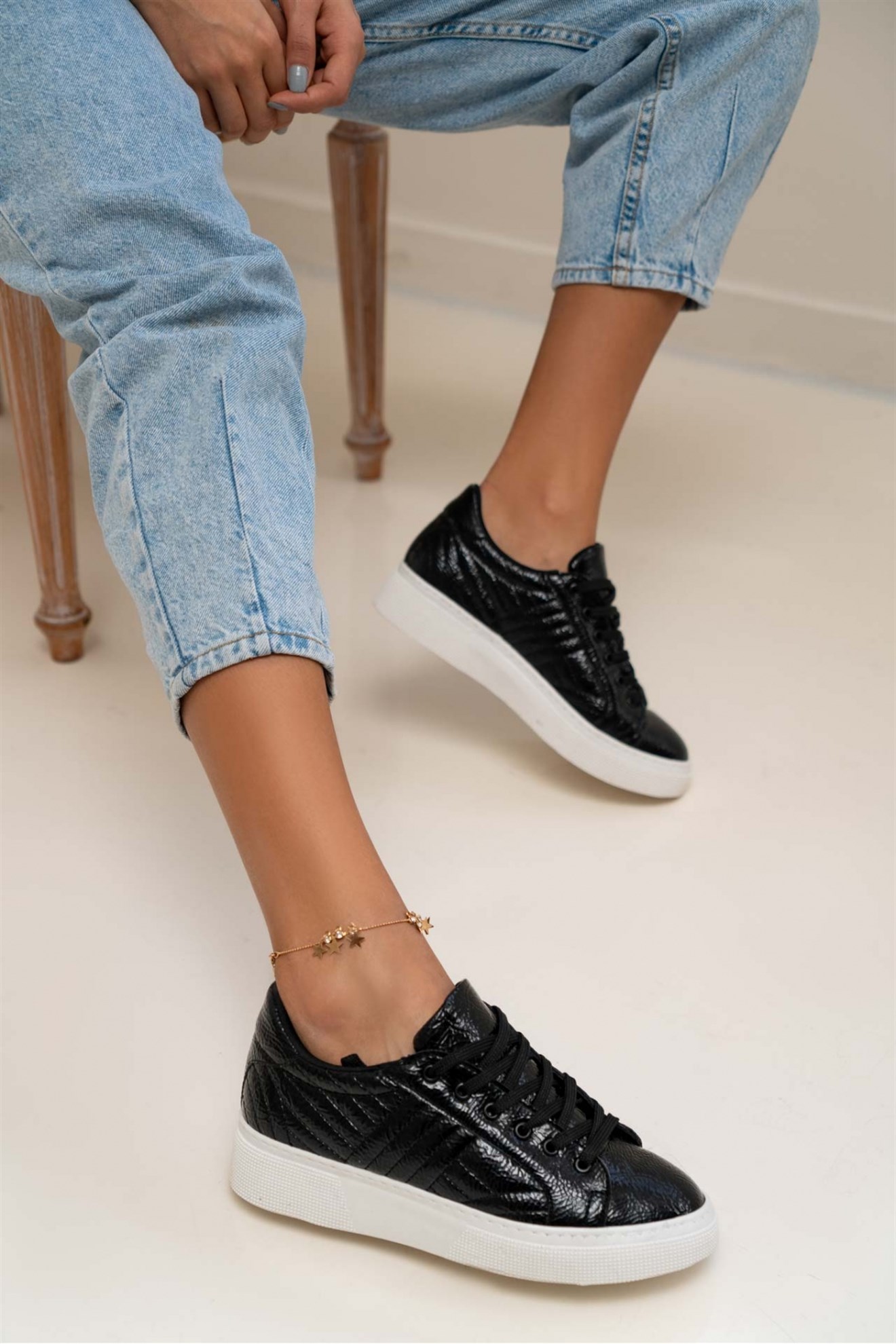 Jade Siyah Rugan Bağlı Kalın Taban Kadın Sneakers Spor Ayakkabı