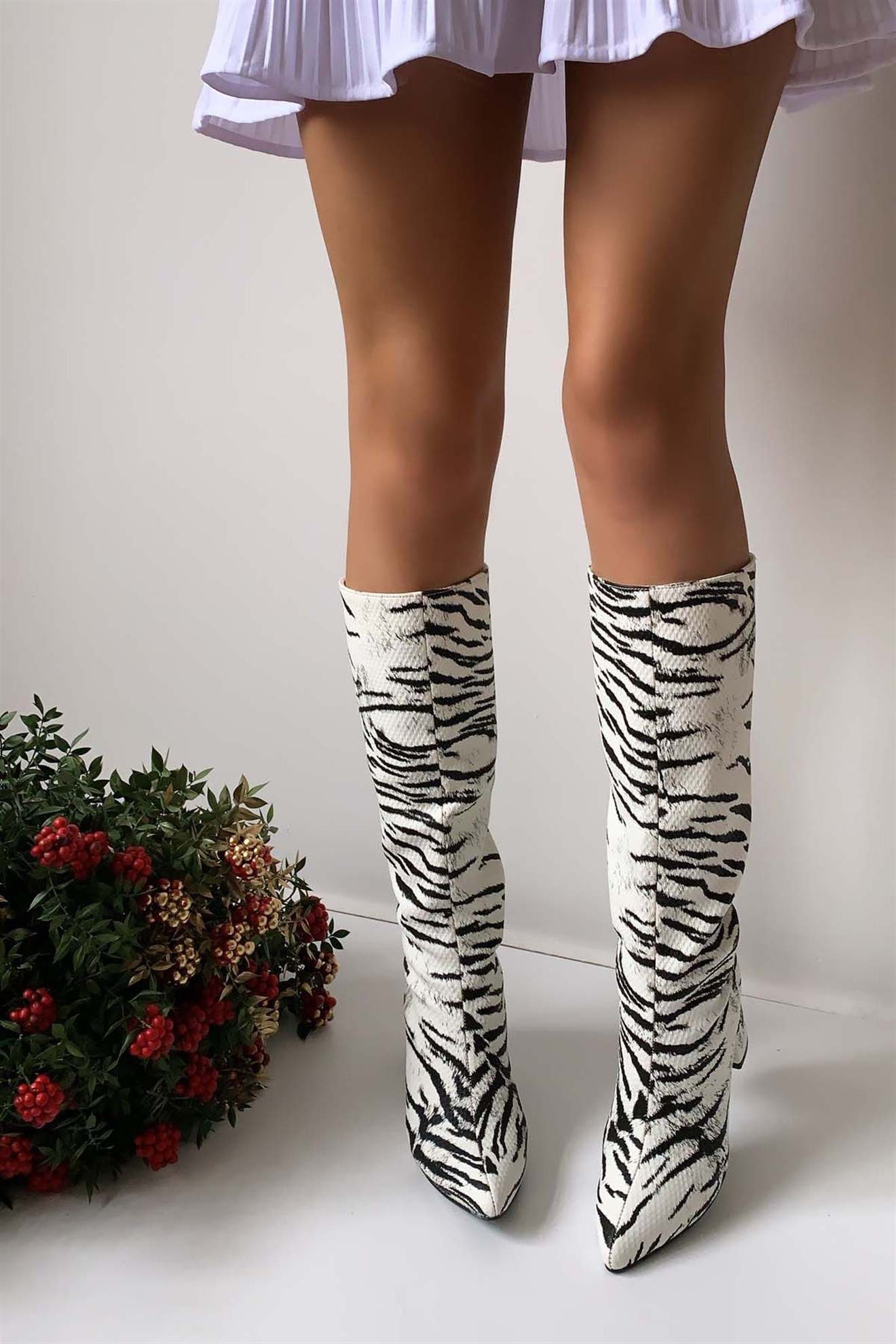 Zebra Sivri Burun çizme