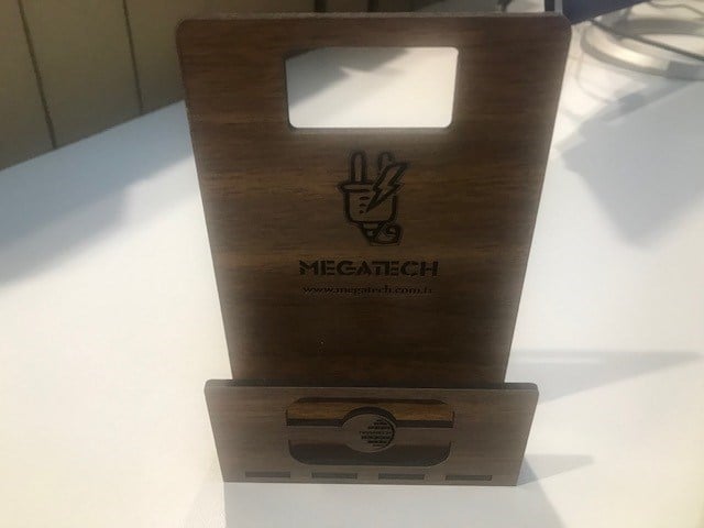 Şarj Kabloları Megatech Ahşap Telefon Tutucu Satın Al