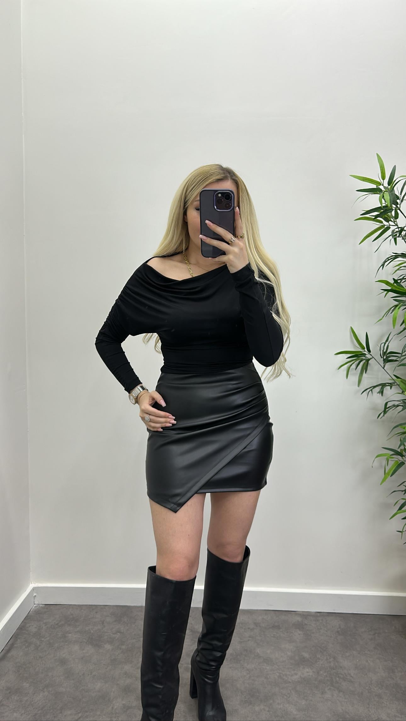 Büzgü Detay Deri Etek