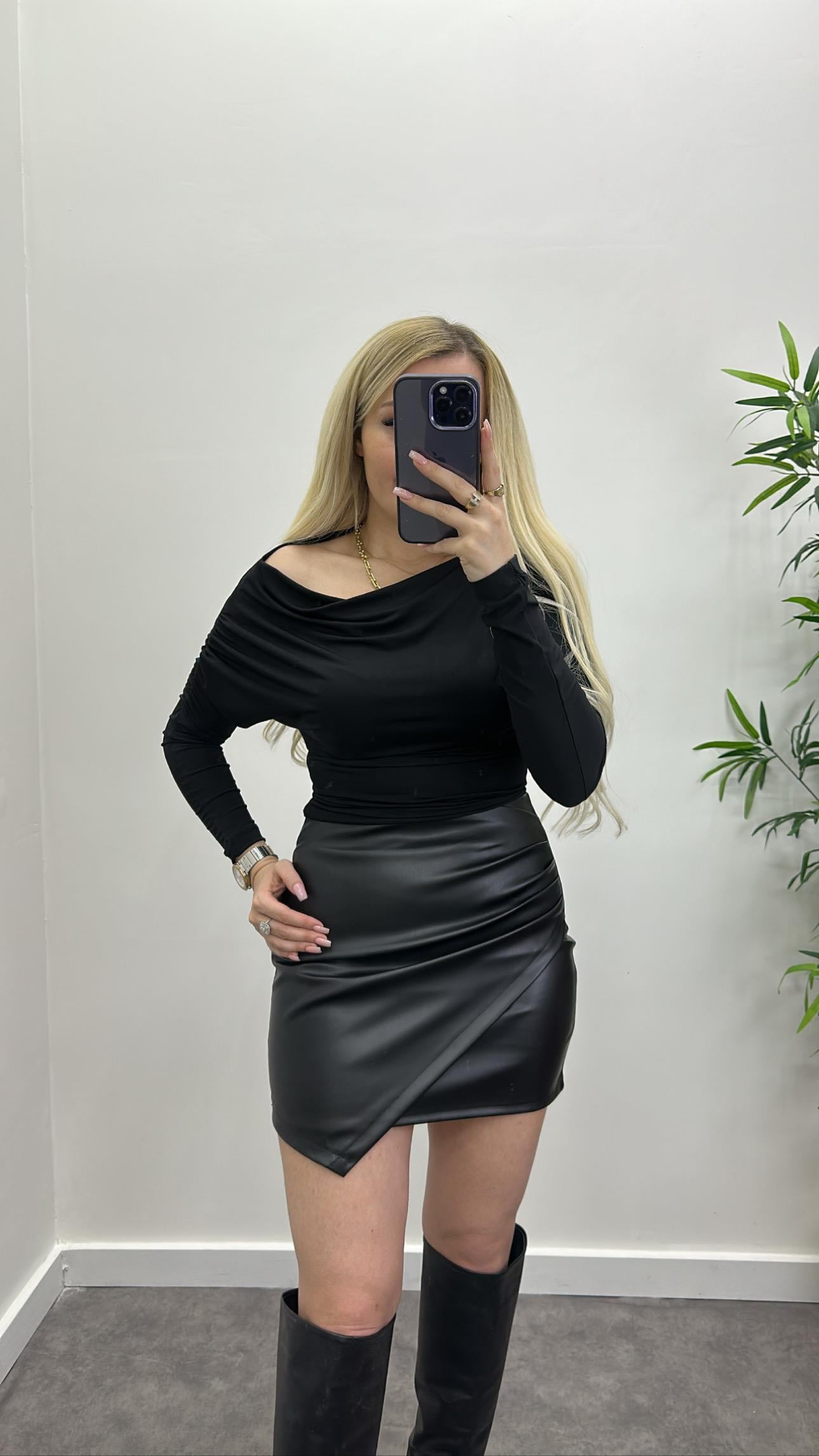 Büzgü Detay Deri Etek