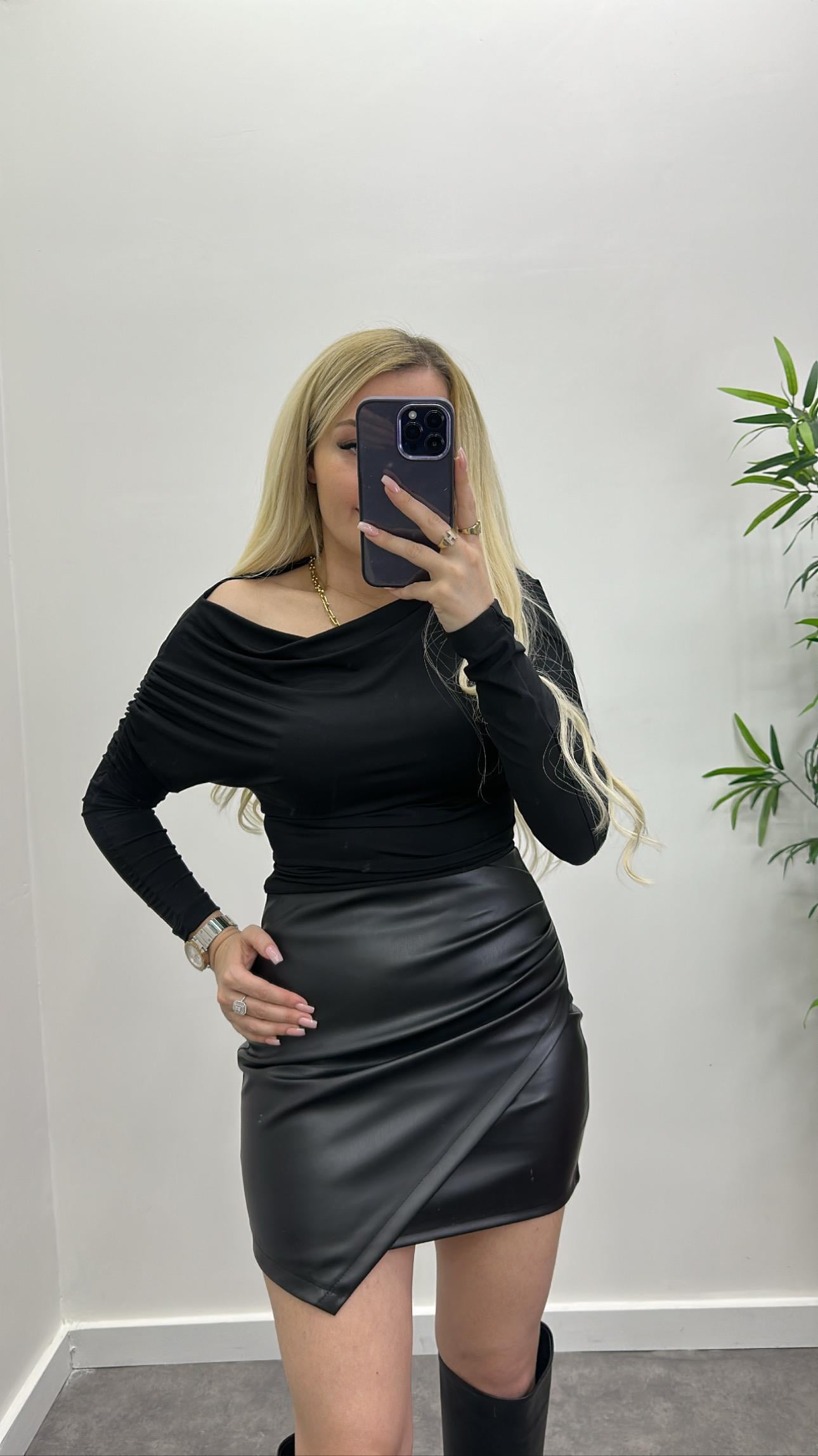 Büzgü Detay Deri Etek