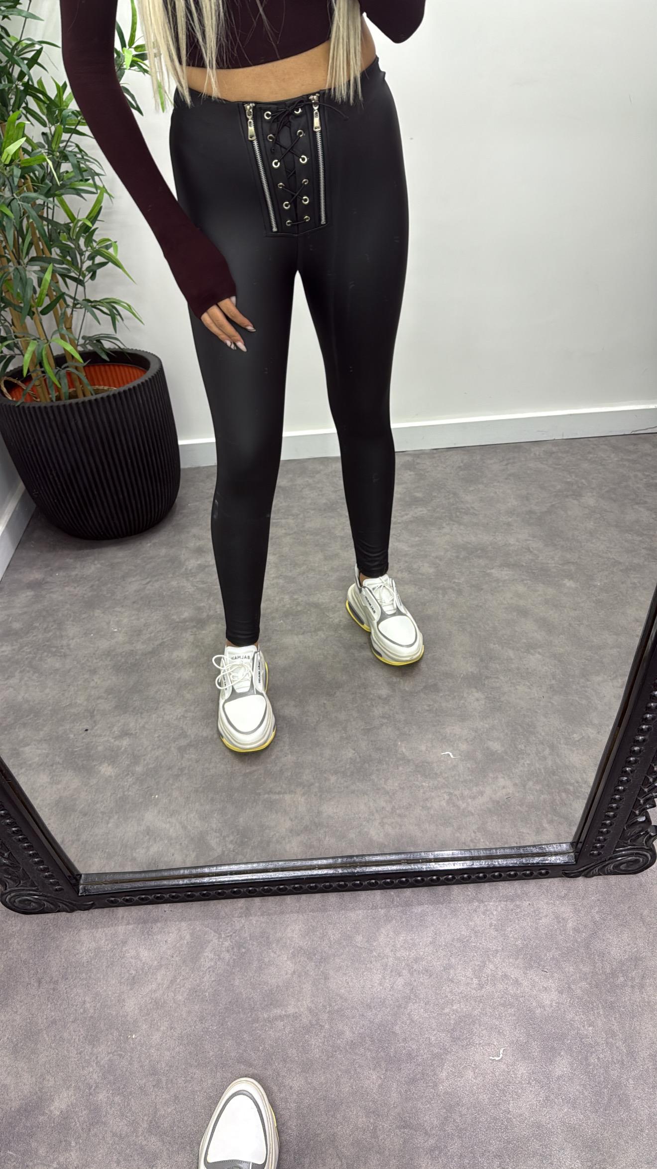 Fermuarlı Bağcık Detay Deri Tayt