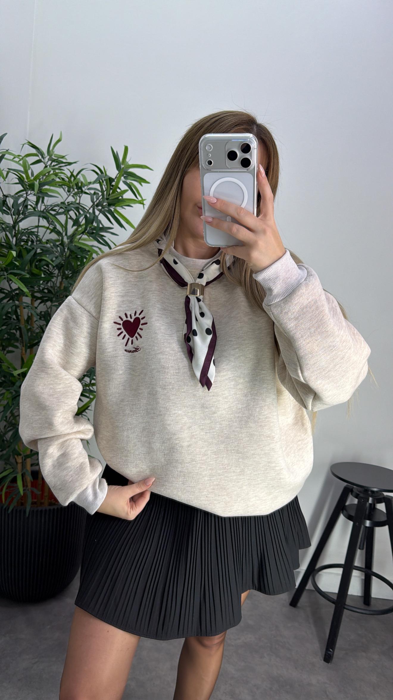Fular Aksesuarlı Sweat-Shirt