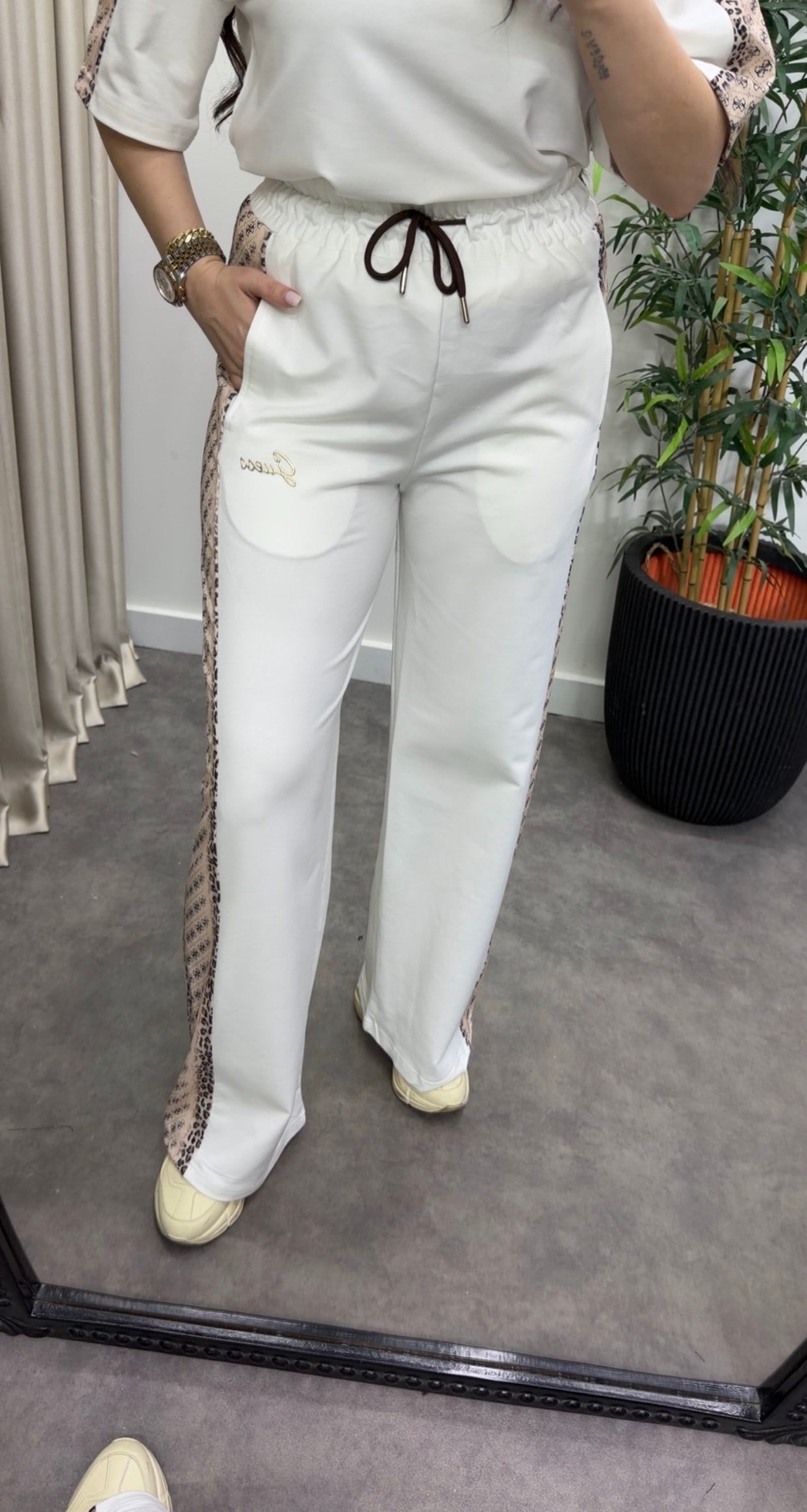 Gues Şeritli Takım