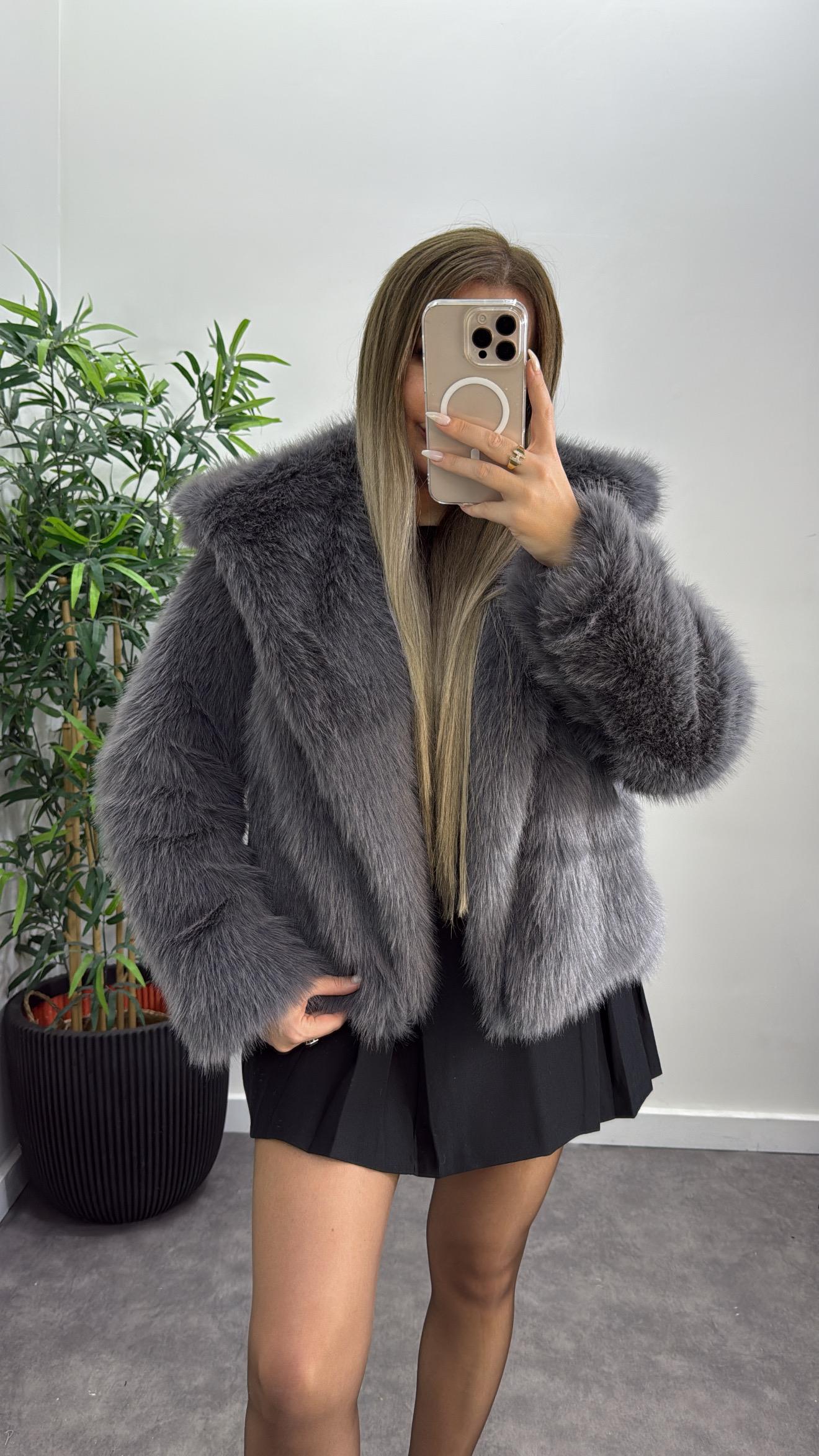 İthal Yakalı Kürk Ceket