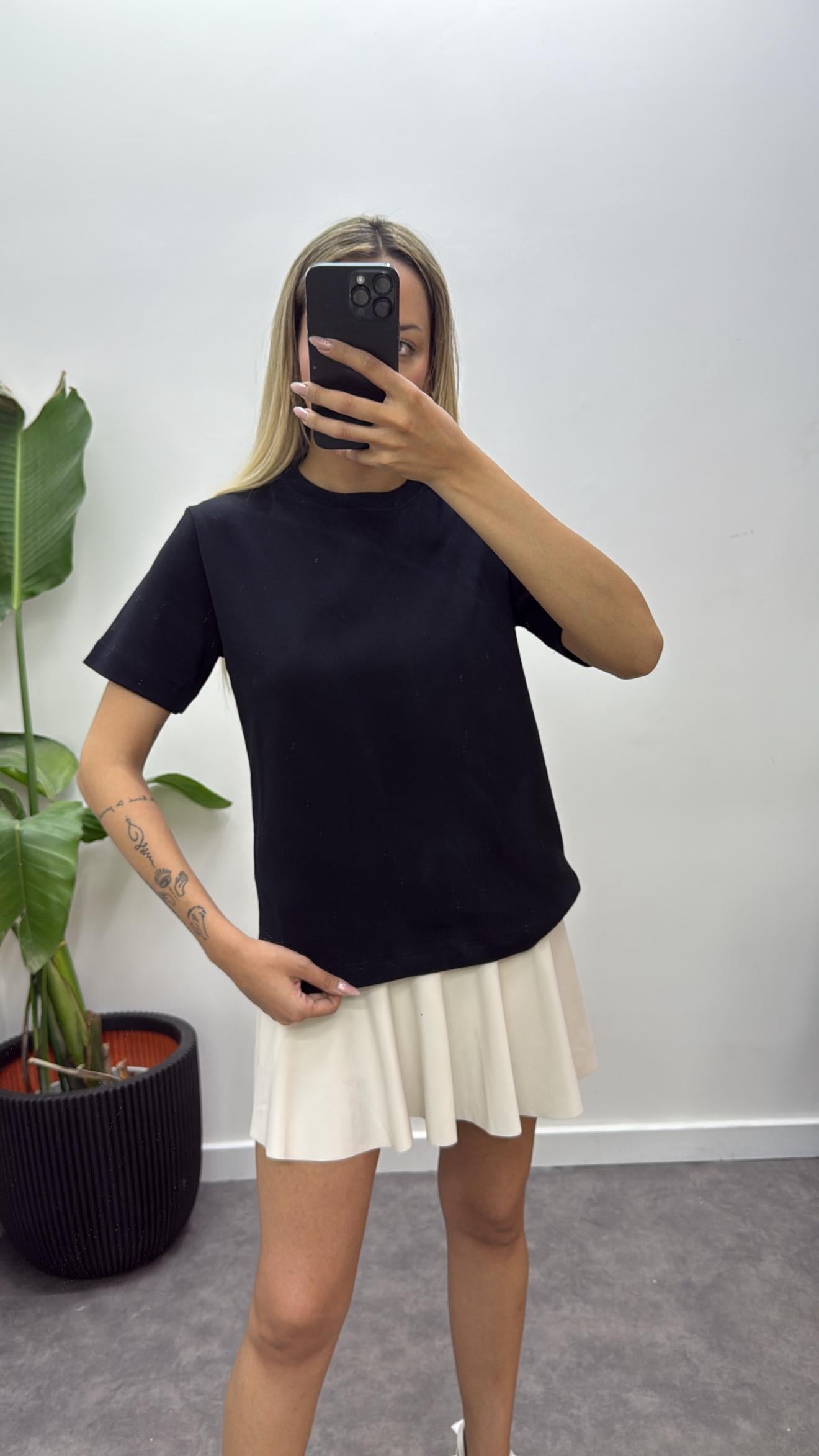 Marka Model Basic T-Shirt