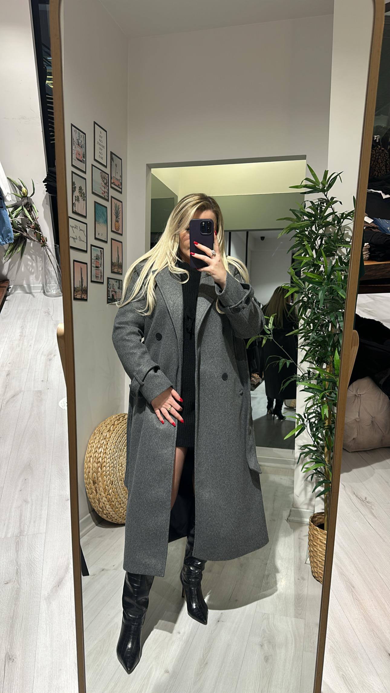 Marka Model Kaşe Kaban