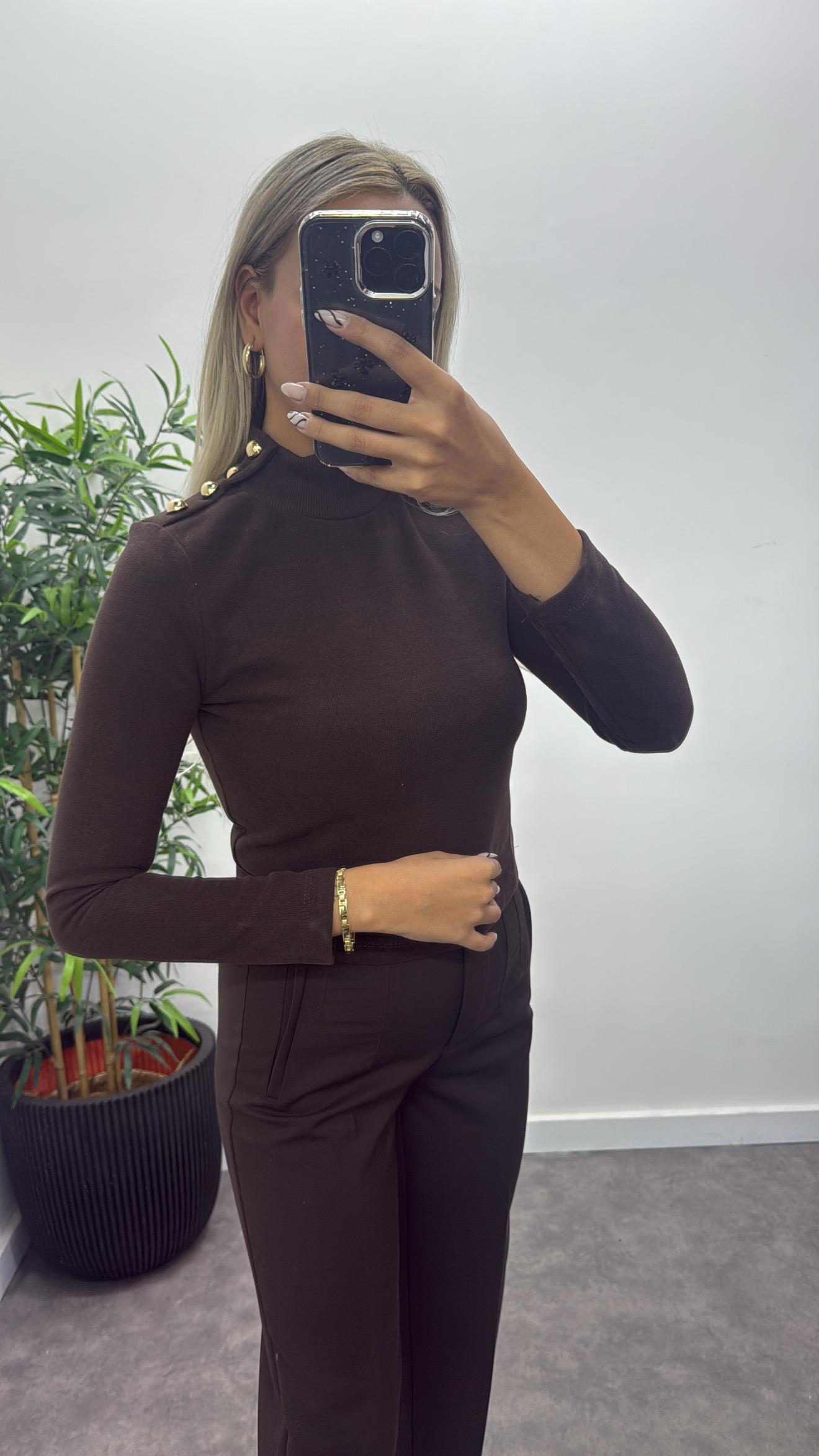 Omuz Düğme Detay Kazak